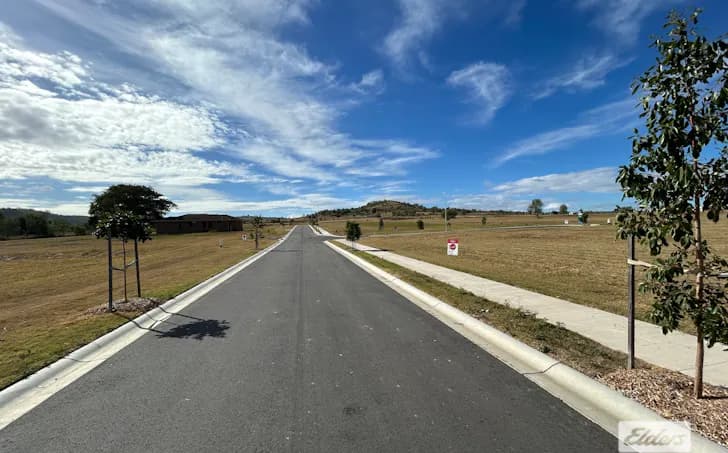6 Butcherbird Court, Plainland, QLD, 4341, Plainland - Thumbnail 4
