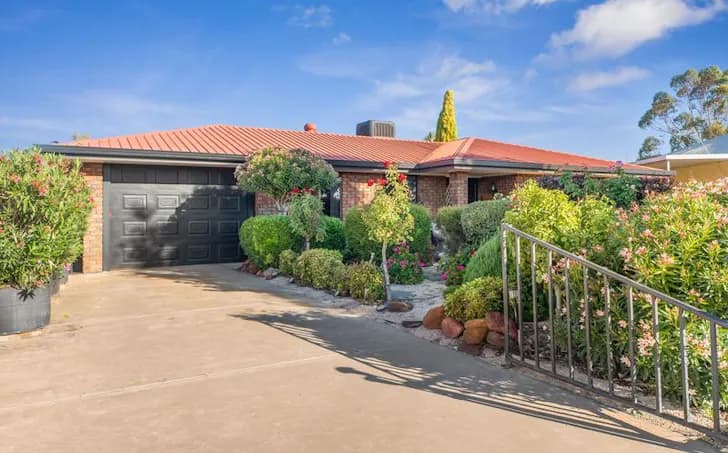 6 Woodhouse Crescent, Glossop, SA, 5344, Glossop - Thumbnail 2
