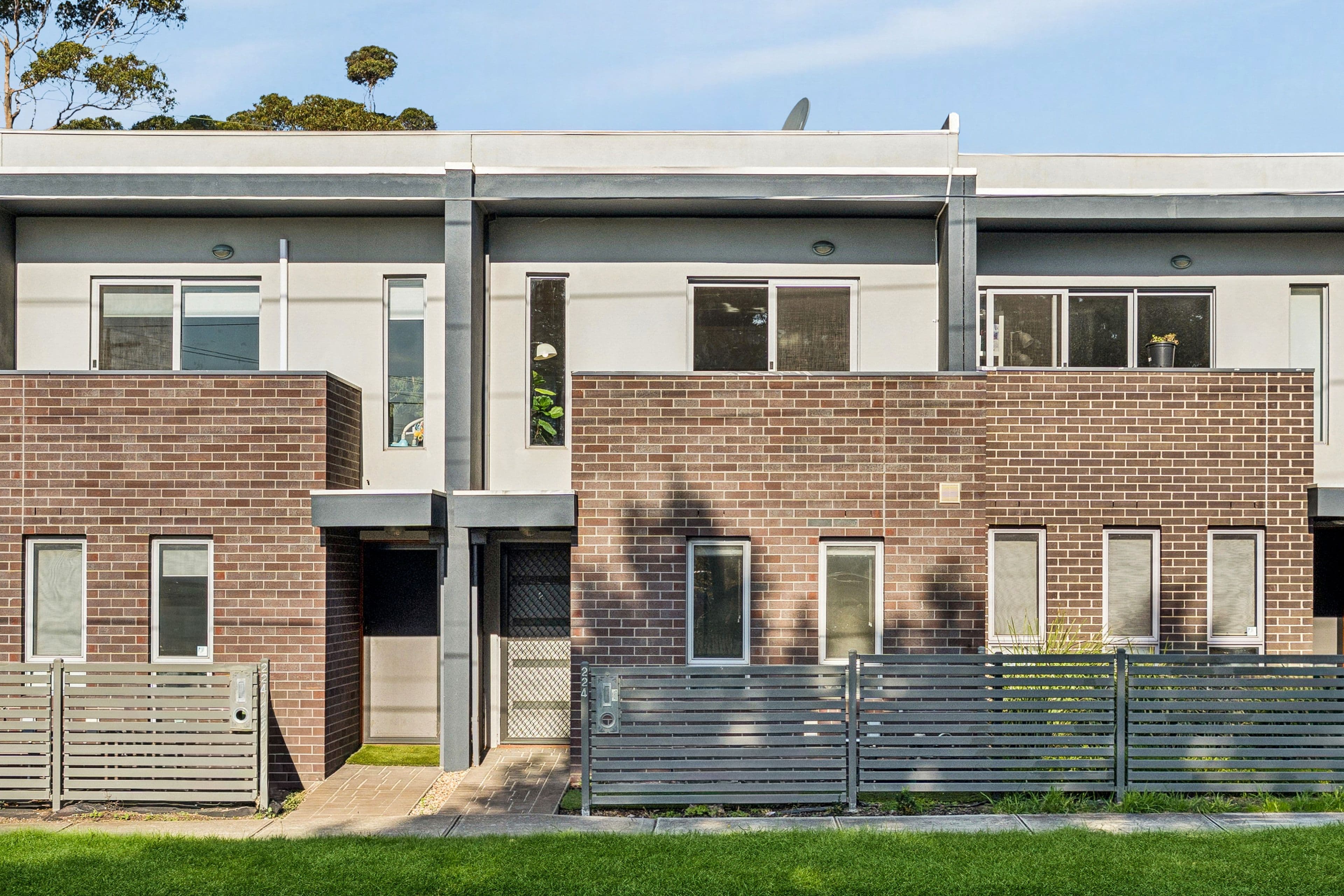 2/224 Spring Street, Reservoir VIC 3073, Reservoir - Thumbnail 2