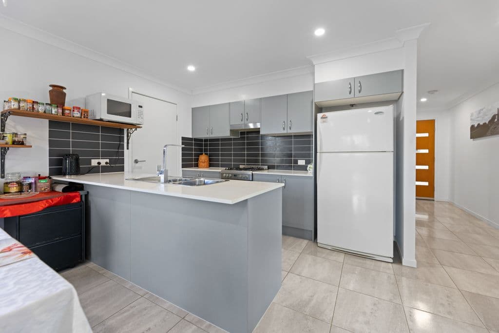 17 Newton Street, Caboolture South QLD 4510, Caboolture South - Thumbnail 2