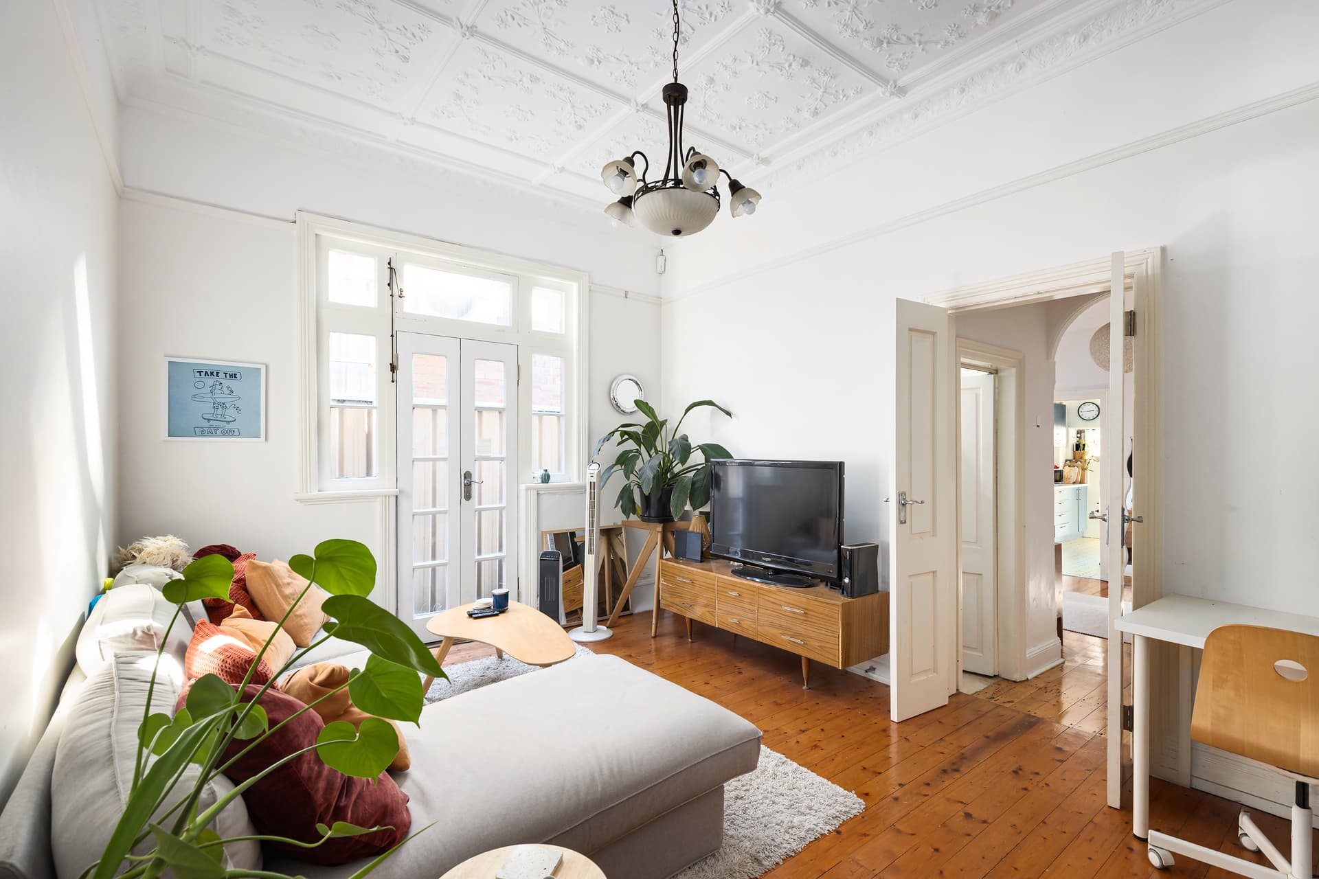 62 Albany Road, Stanmore - Thumbnail 2