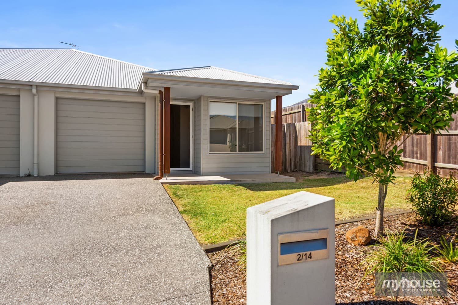 2/14 Wolff Street, Cotswold Hills - Image 1