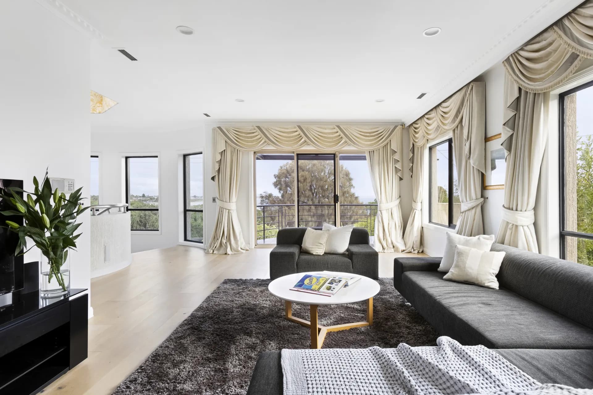 31 Beach Road, Beaumaris, Beaumaris - Thumbnail 5
