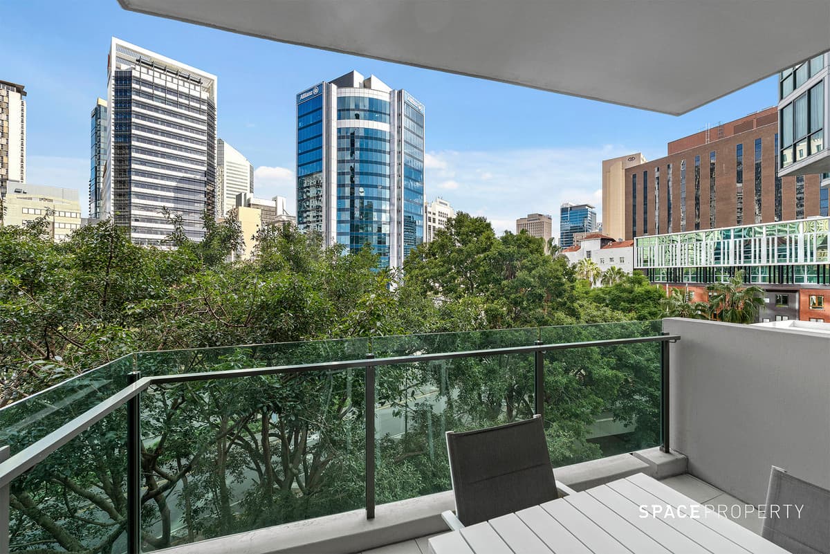 301 / 107 Astor Terrace, Spring Hill QLD 4000, Spring Hill - Thumbnail 3