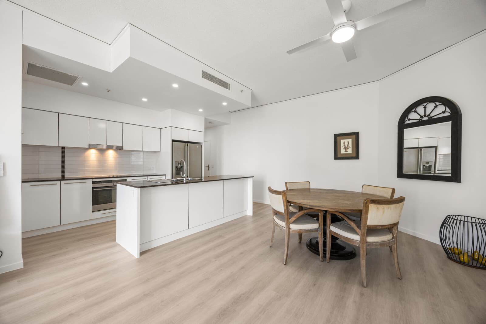 2402/22 Surf Parade Broadbeach QLD 4218, Broadbeach - Thumbnail 2