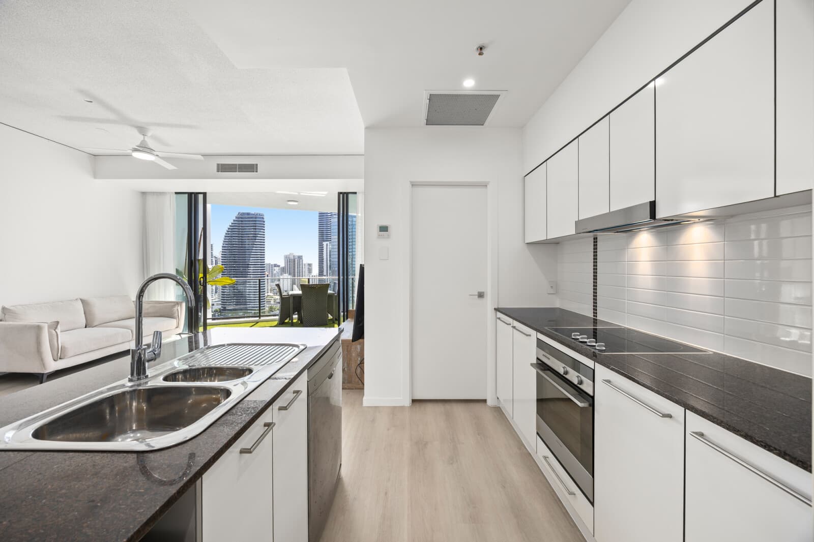 2402/22 Surf Parade Broadbeach QLD 4218, Broadbeach - Thumbnail 4