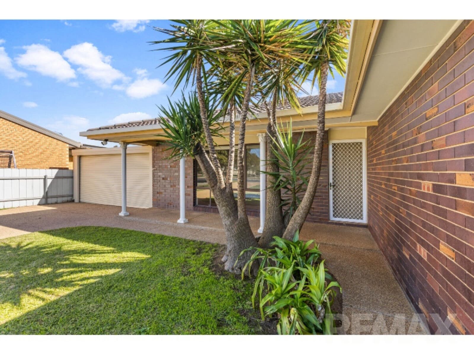 14 Truscott Drive Ashmont NSW 2650, Ashmont - Thumbnail 2