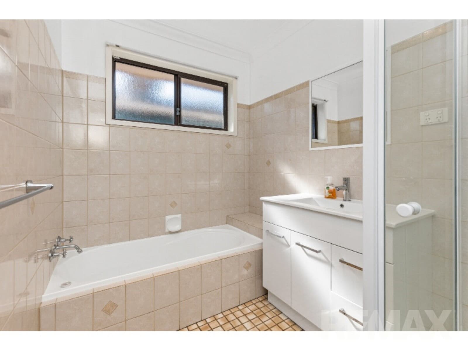 14 Truscott Drive Ashmont NSW 2650, Ashmont - Thumbnail 5
