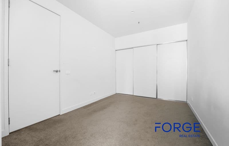 2011 / 105 Clarendon Street, Southbank, Southbank - Image 1