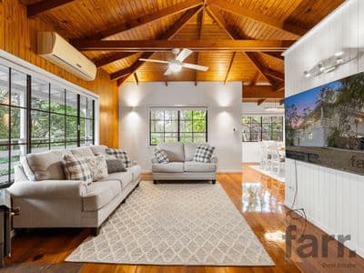 48 Luscombe Crescent, WOLFFDENE, 48 Luscombe Crescent - Thumbnail 3