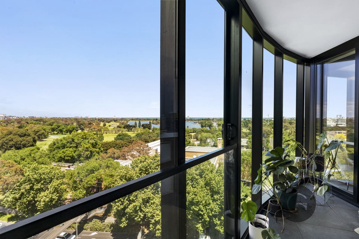 1006/8 Bowen Crescent, Melbourne, Melbourne - Thumbnail 2