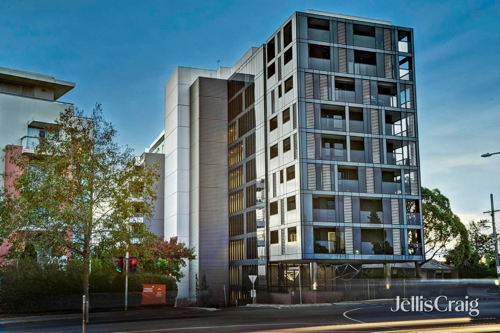 406/5 Sovereign Point Court, Doncaster, Doncaster - Thumbnail 3