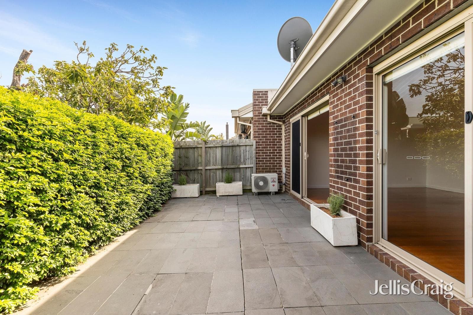 3/2 Jelf Court, Fawkner, Fawkner - Image 1