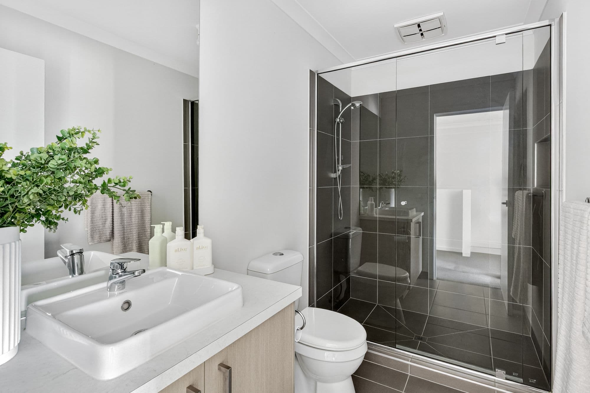 13 Parkfield Boulevard,CHARLEMONT, Charlemont - Thumbnail 8