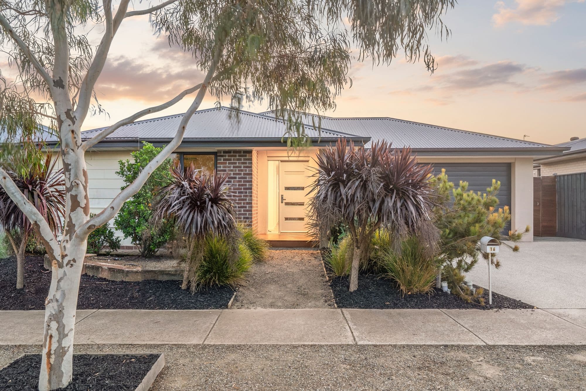 16 Lismore Street,ARMSTRONG CREEK, Armstrong Creek - Image 1