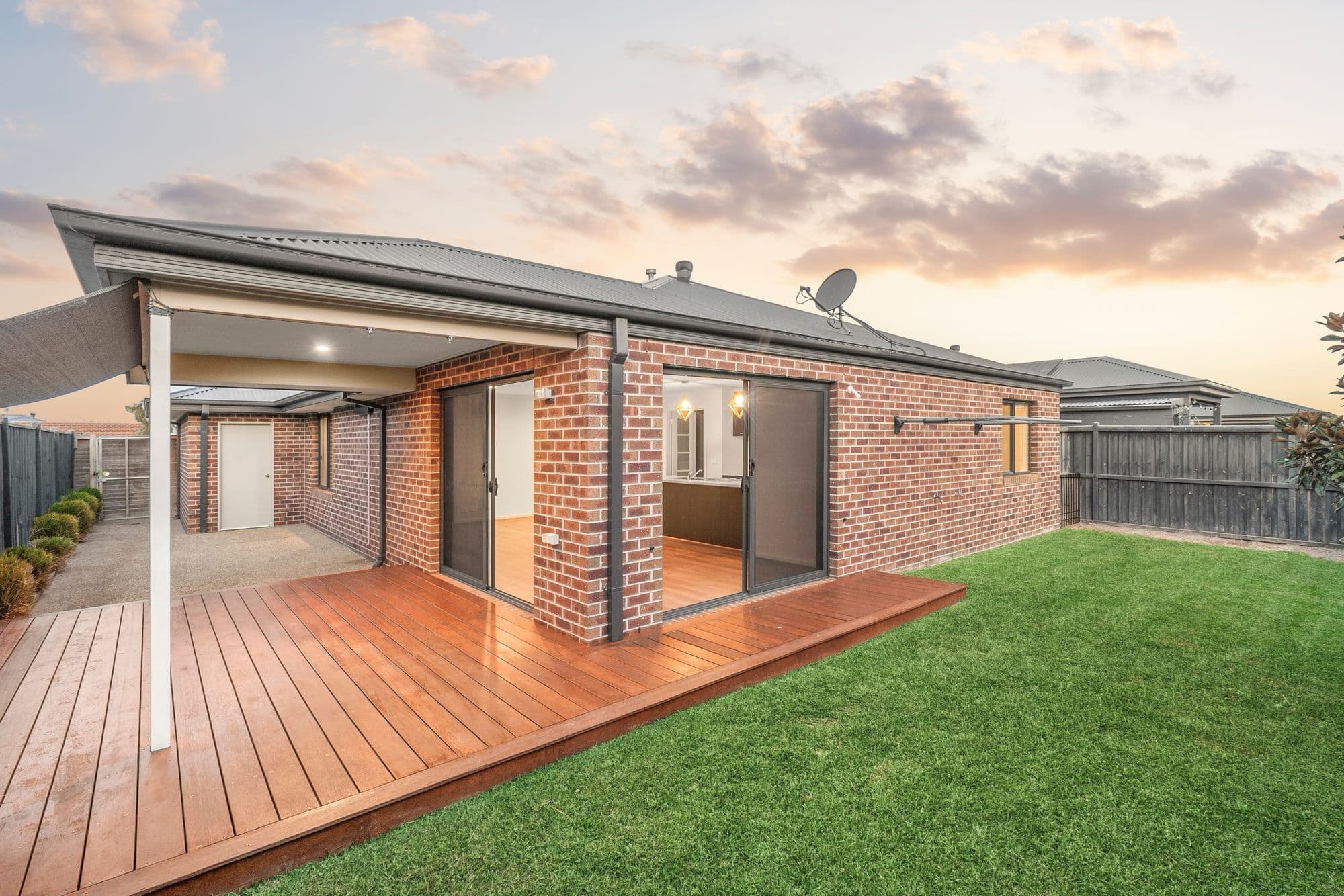 16 Lismore Street,ARMSTRONG CREEK, Armstrong Creek - Thumbnail 2