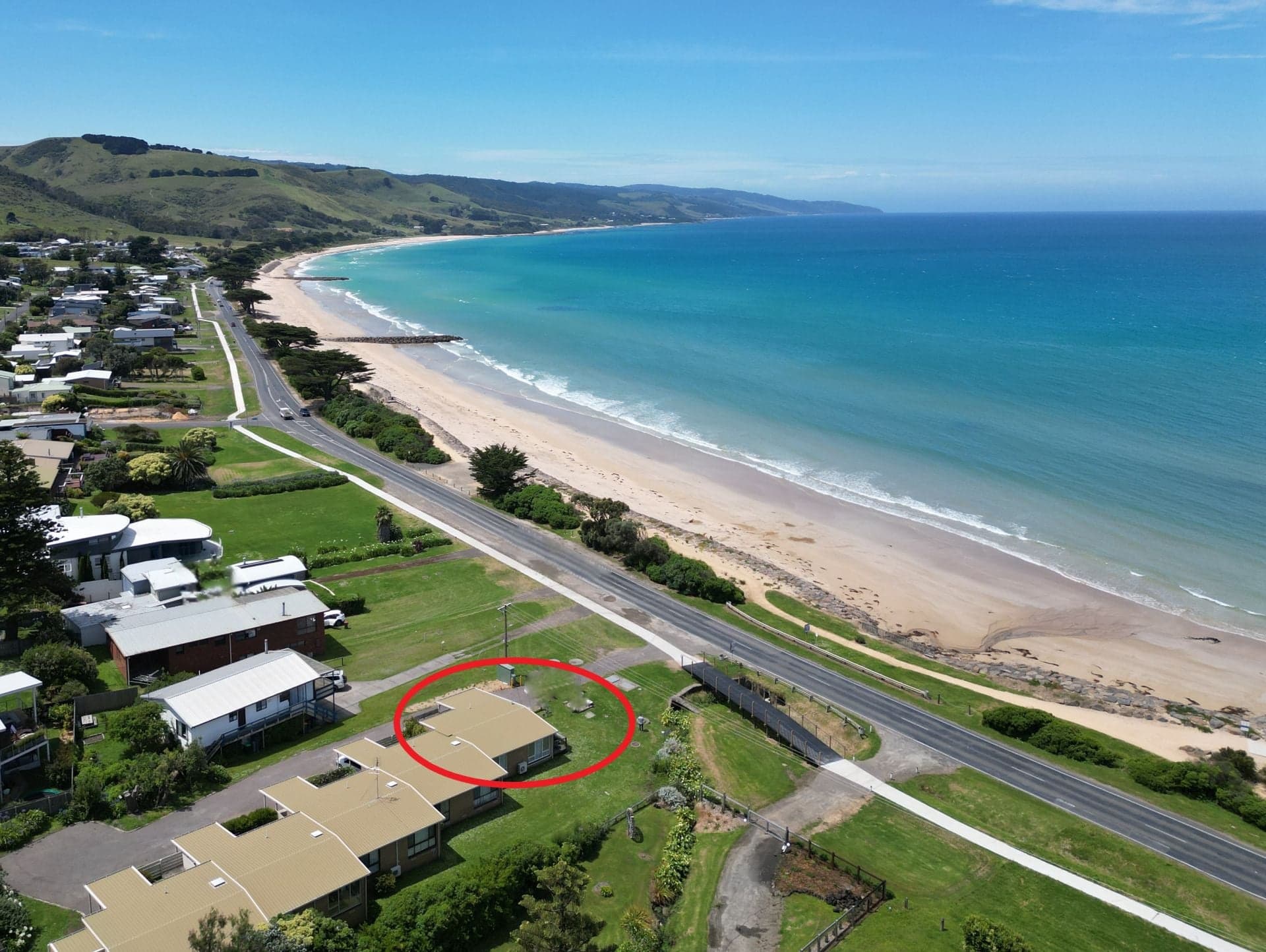 1/221 Great Ocean Road, Apollo Bay - Thumbnail 2