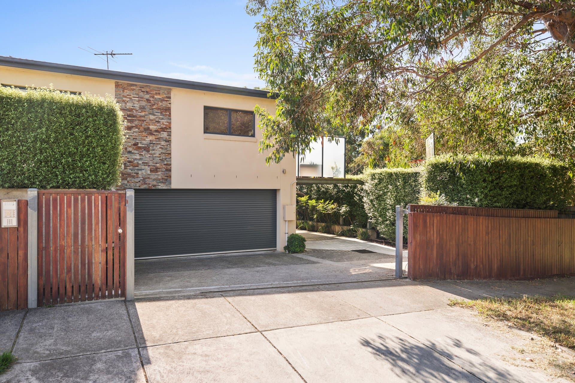 3/6 Fletcher Parade, Burwood - Thumbnail 2