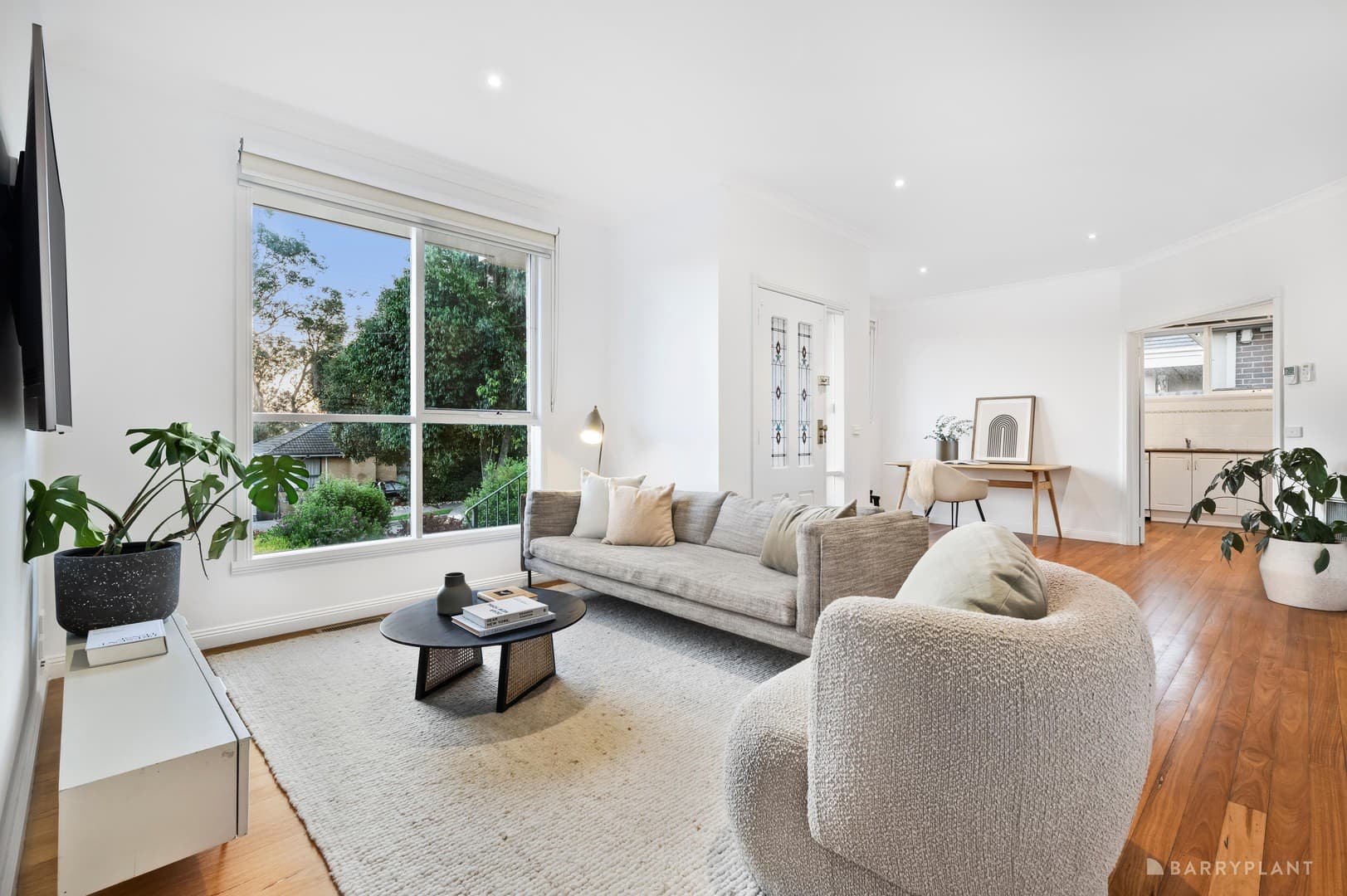 1/2 Dumossa Avenue, Bulleen, VIC 3105, Bulleen - Thumbnail 2