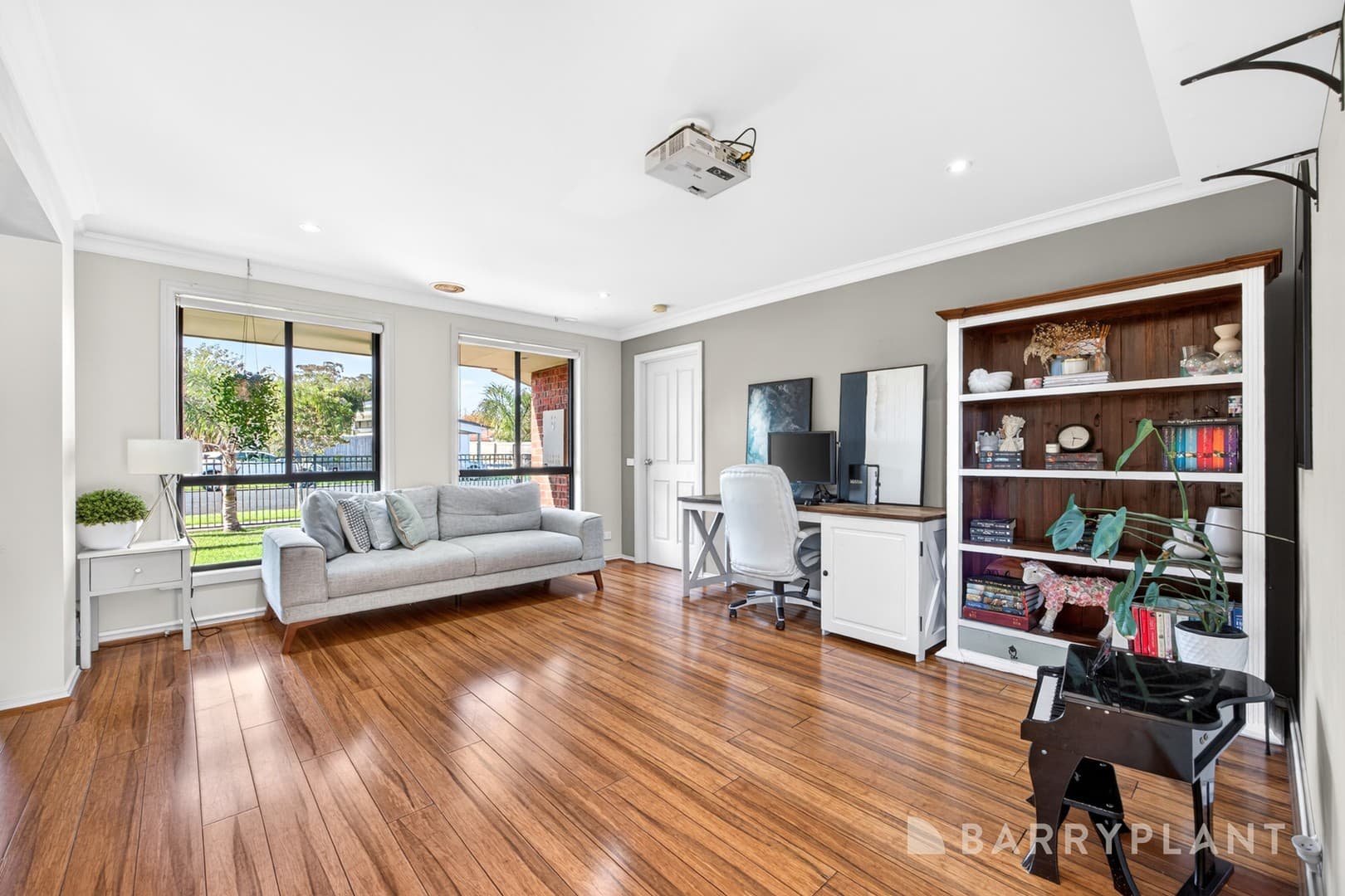 18 Saxtons Drive, Moe, VIC 3825, Moe - Thumbnail 2
