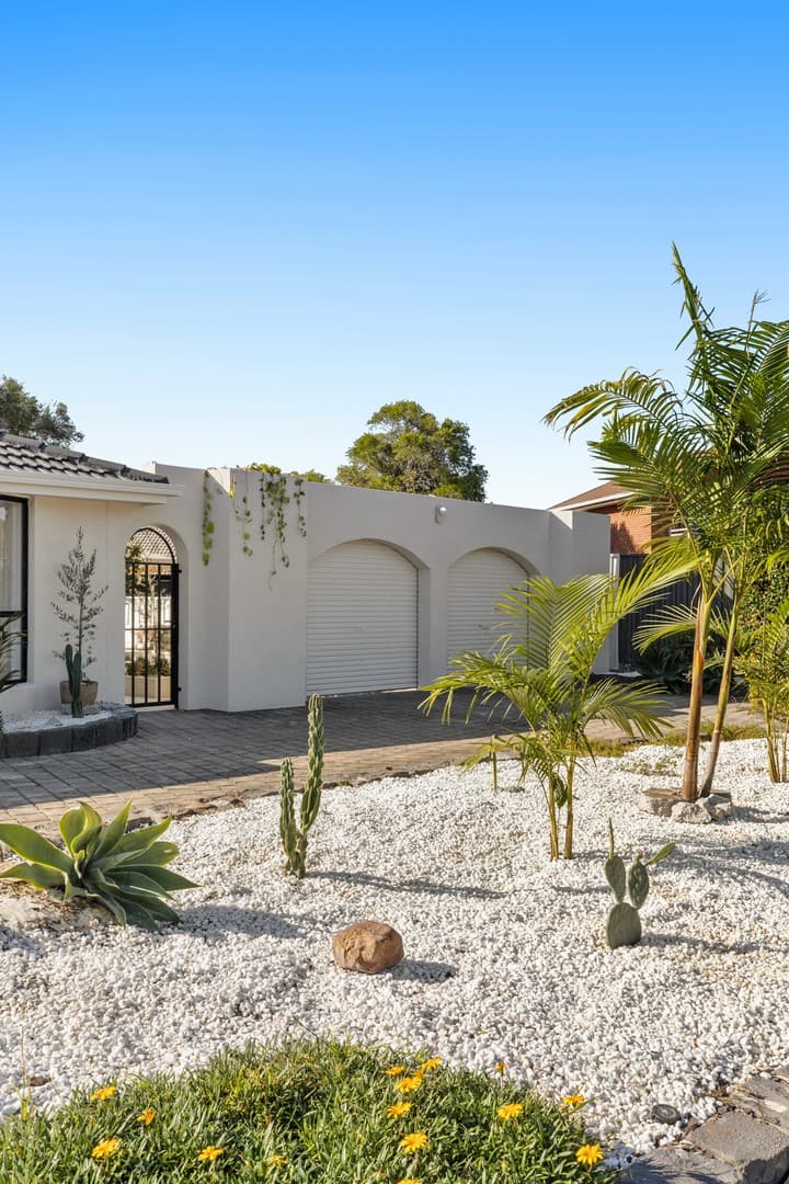 2 Lady Nelson Way, Taylors Lakes, VIC 3038, Taylors Lakes - Thumbnail 2