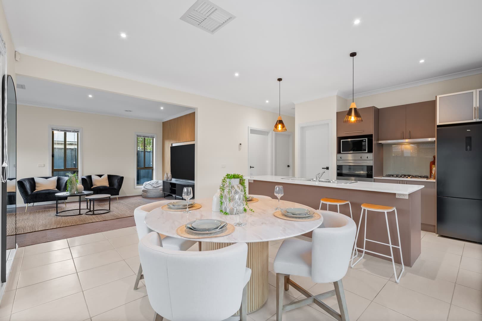 12 Viridian Drive, Hillside, VIC 3037, Hillside - Thumbnail 2