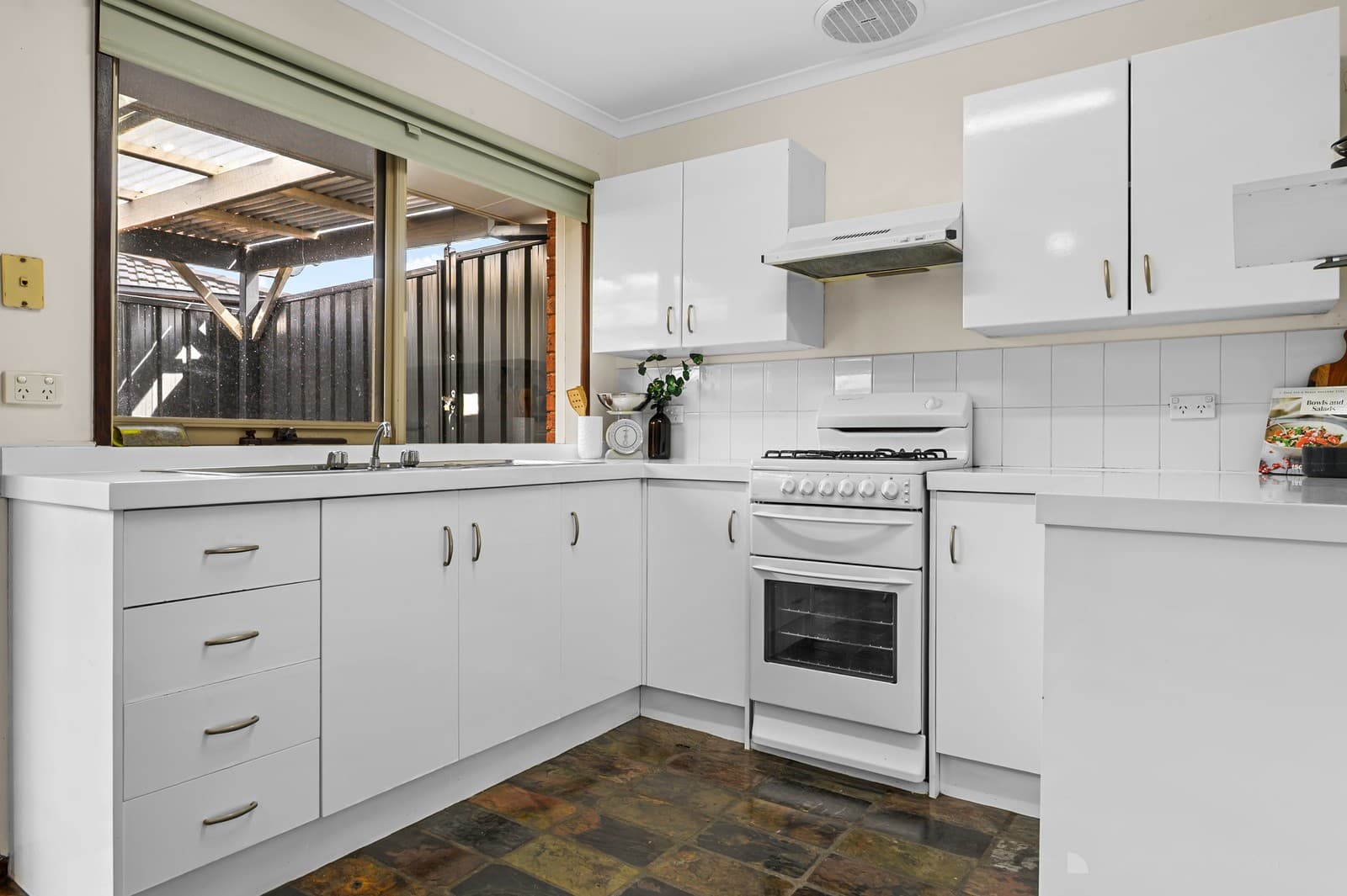 7 Wilong Close, Kurunjang, VIC 3337, Kurunjang - Thumbnail 6