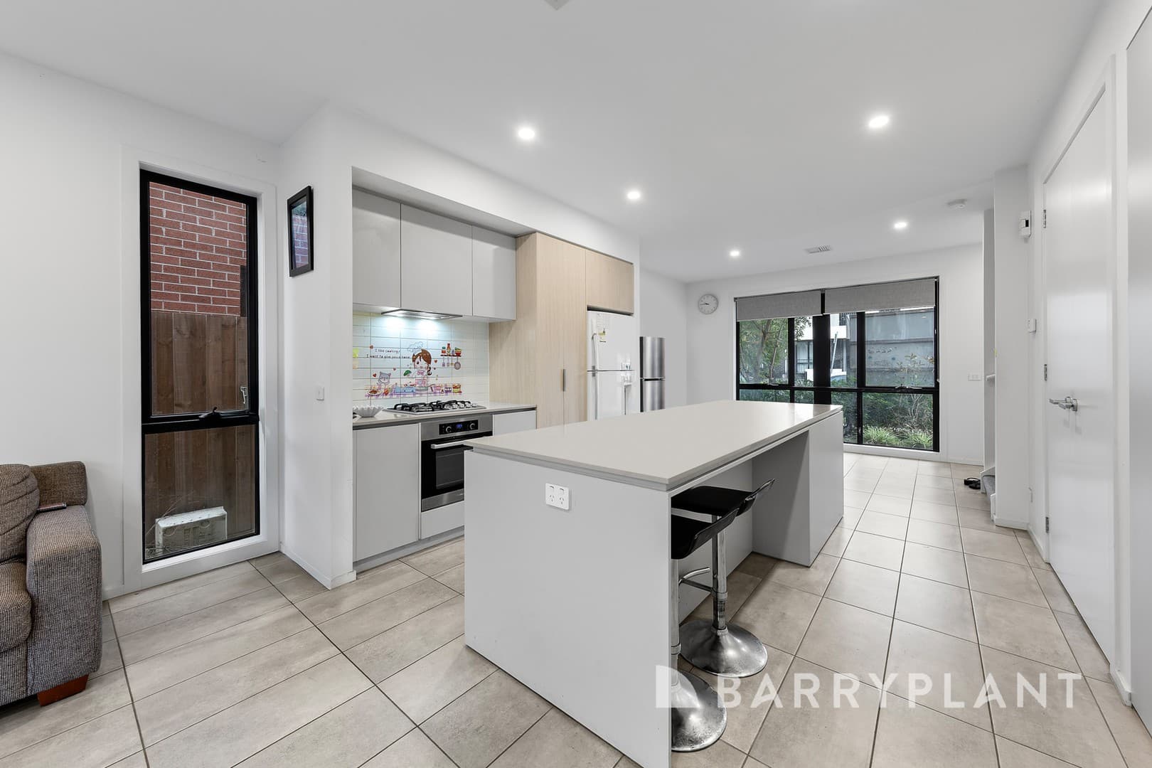 7 Oakden Crescent, St Albans, VIC 3021, St Albans - Thumbnail 2