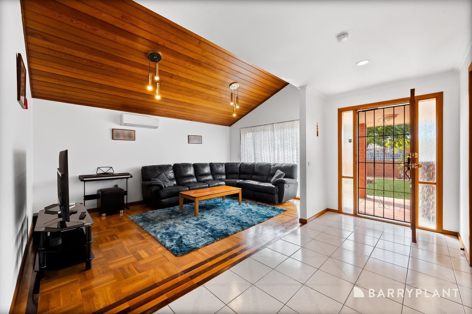 9 Doherty Street, Deer Park, VIC 3023, Deer Park - Thumbnail 3