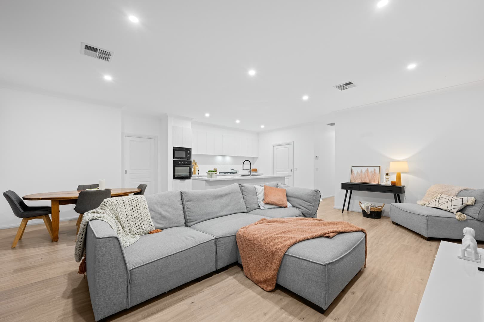 498 Riverside Avenue, Mildura, VIC 3500, Mildura - Thumbnail 3