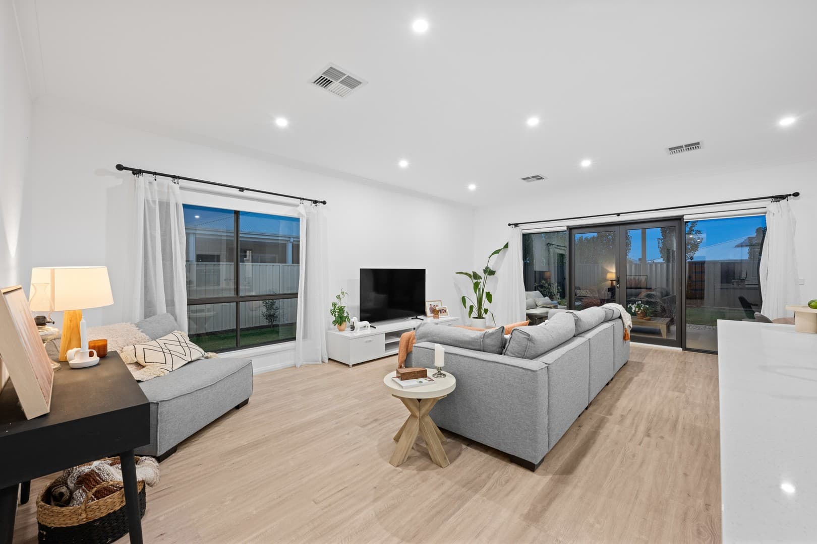 498 Riverside Avenue, Mildura, VIC 3500, Mildura - Thumbnail 8