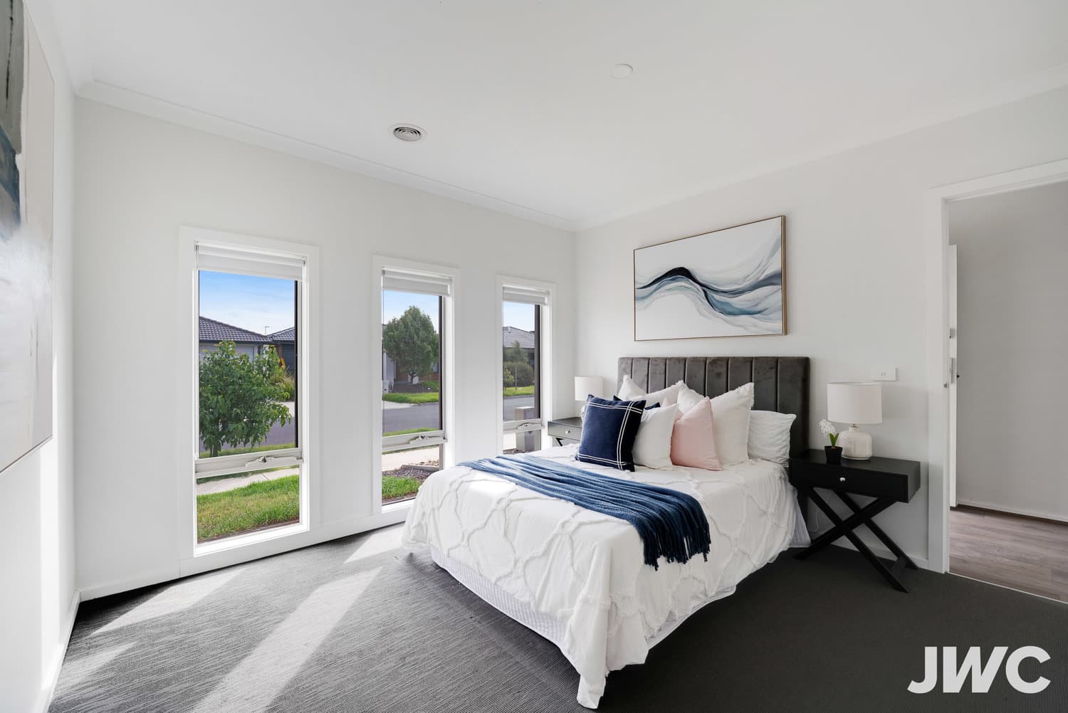 6 Horton Drive, Werribee, Werribee - Thumbnail 2