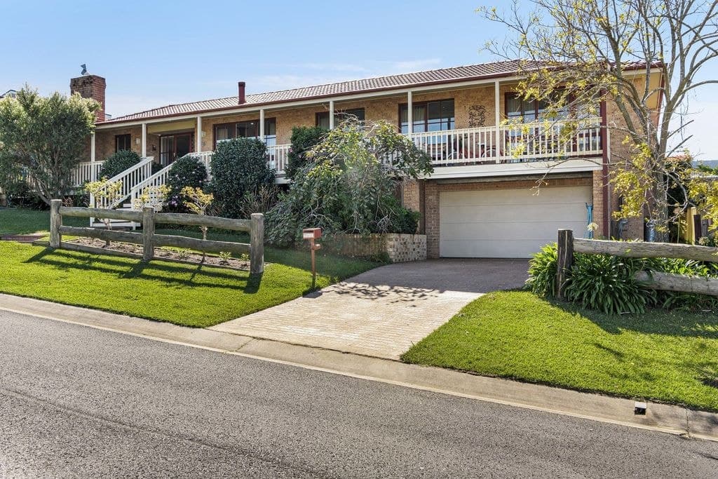 20 Price Parkway, Milton - Image 1