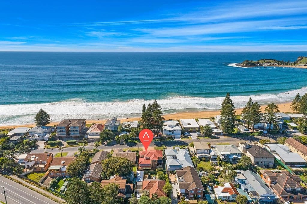 2/18 Pacific Street, Wamberal - Image 1