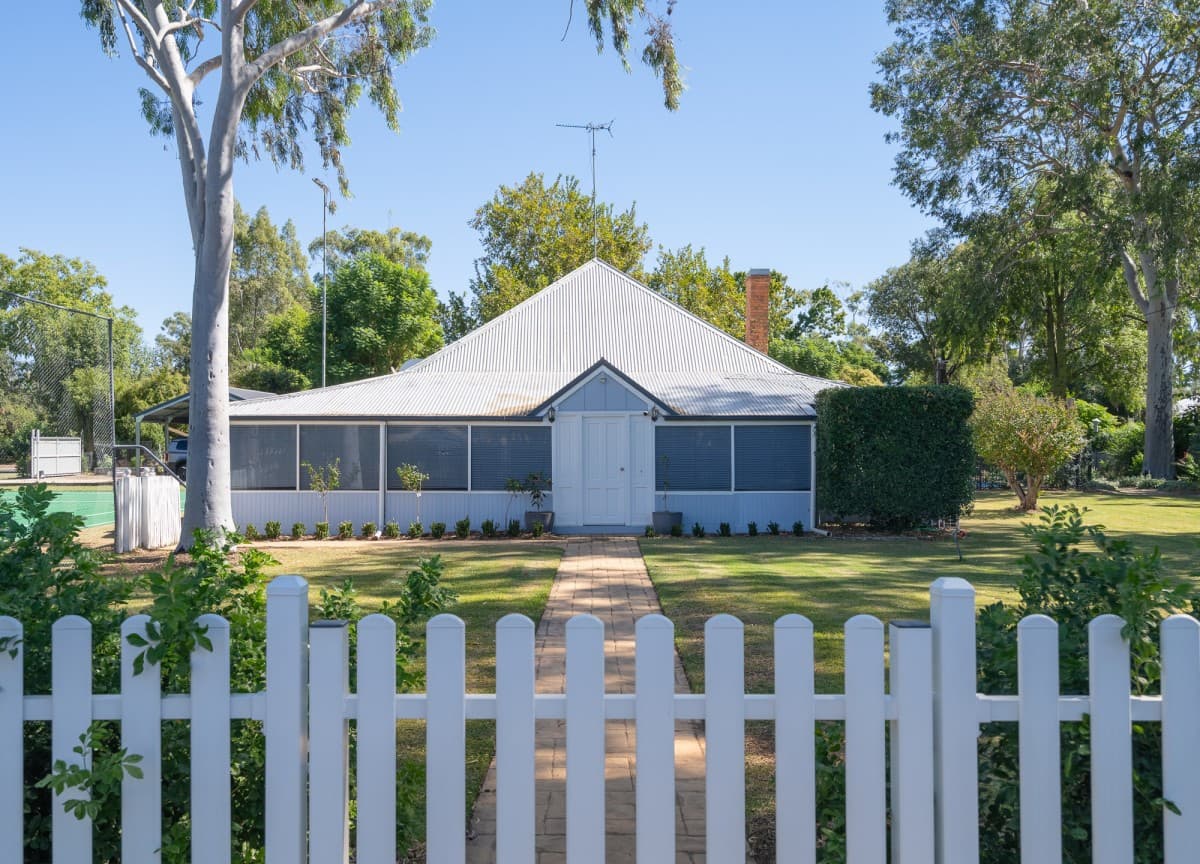 21 Sunnyside Road, Moree, Moree - Image 1