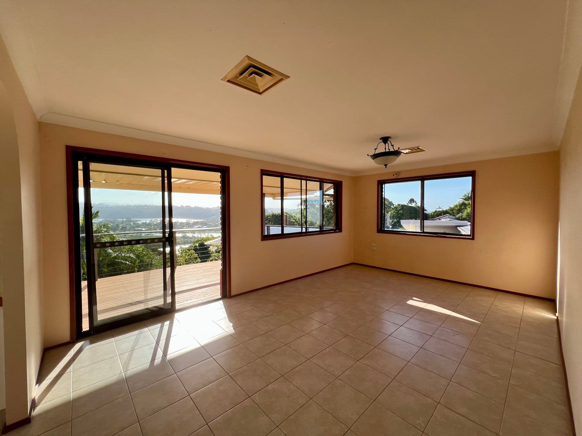 48 Hillcrest Avenue  , Tweed Heads South, Tweed Heads South - Thumbnail 8
