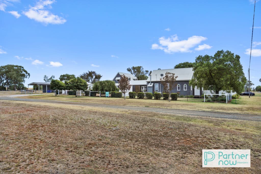 2 Tangaratta Street, DURI NSW 2344, Duri - Thumbnail 2