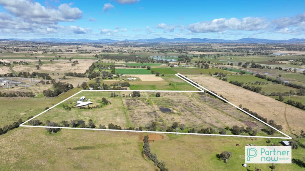 625 Burgmanns Lane, Tamworth - Image 1