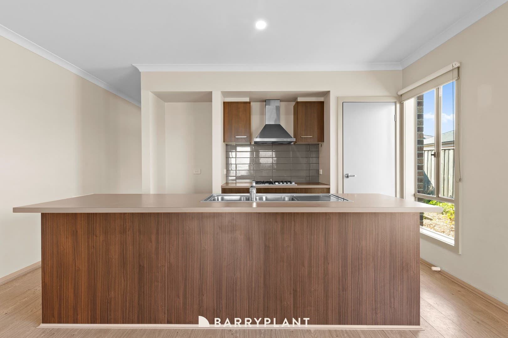 61 Como Parade, Clyde North, VIC 3978, Clyde North - Thumbnail 2