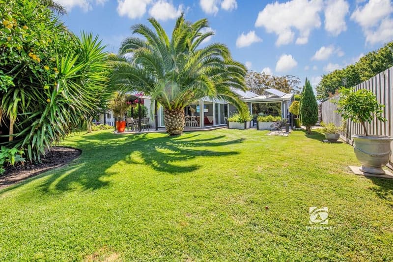 21 Fourth Avenue, Raymond Island, VIC 3880, Raymond Island - Thumbnail 2