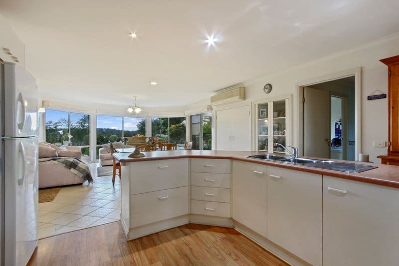 6 Hassett Road, Lakes Entrance, VIC 3909, Lakes Entrance - Thumbnail 3