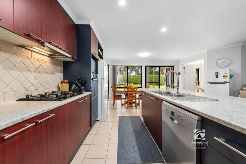 64 Robin Street, Lakes Entrance, VIC 3909, Lakes Entrance - Thumbnail 2