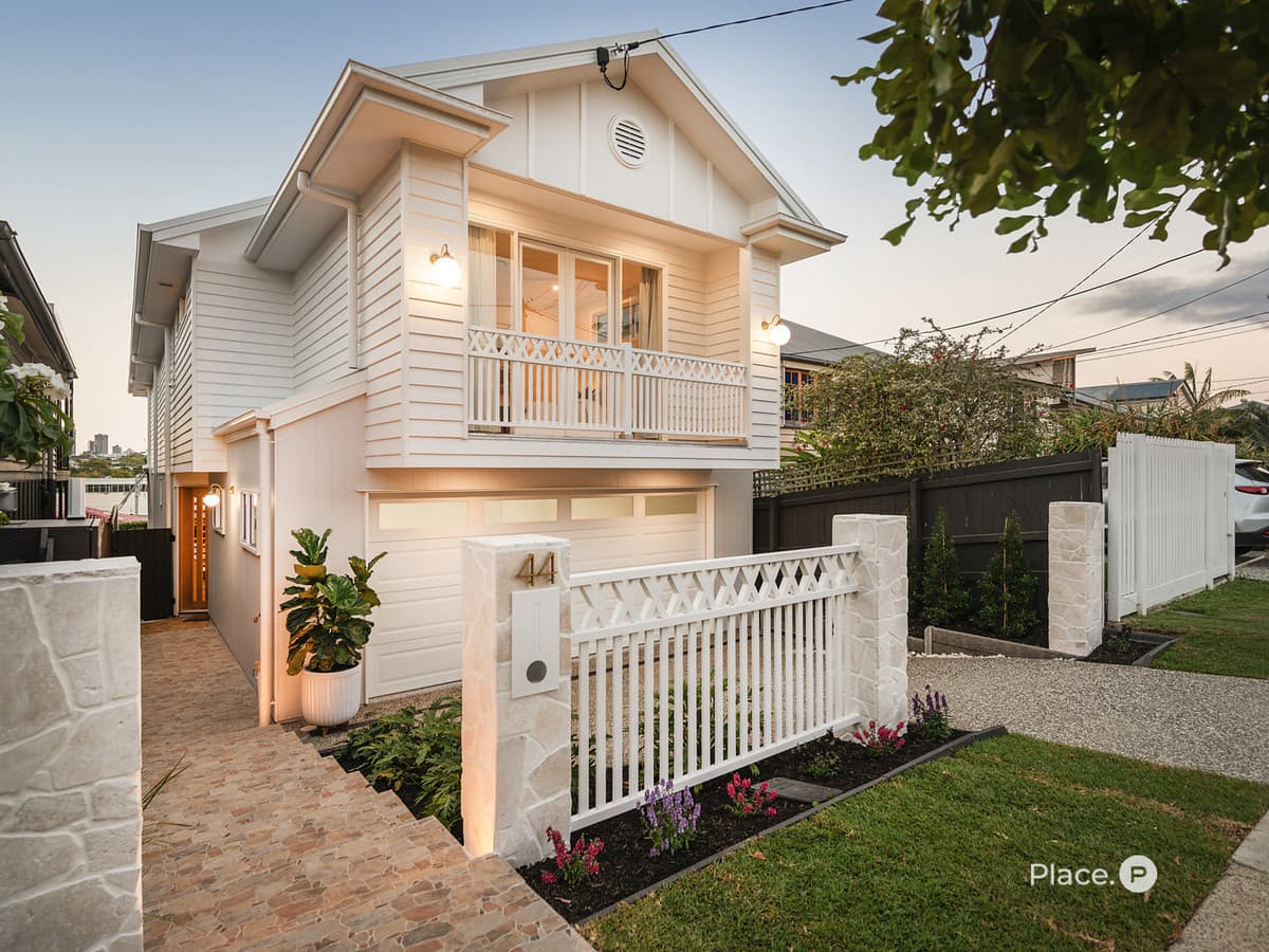 44 Ninth Avenue, Coorparoo - Thumbnail 2