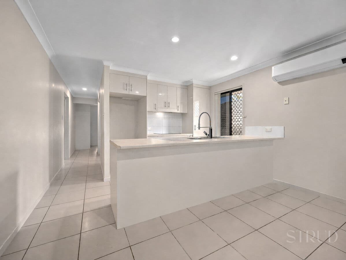 8 Hyde Avenue, Springfield Lakes QLD 4300, Springfield Lakes - Thumbnail 2