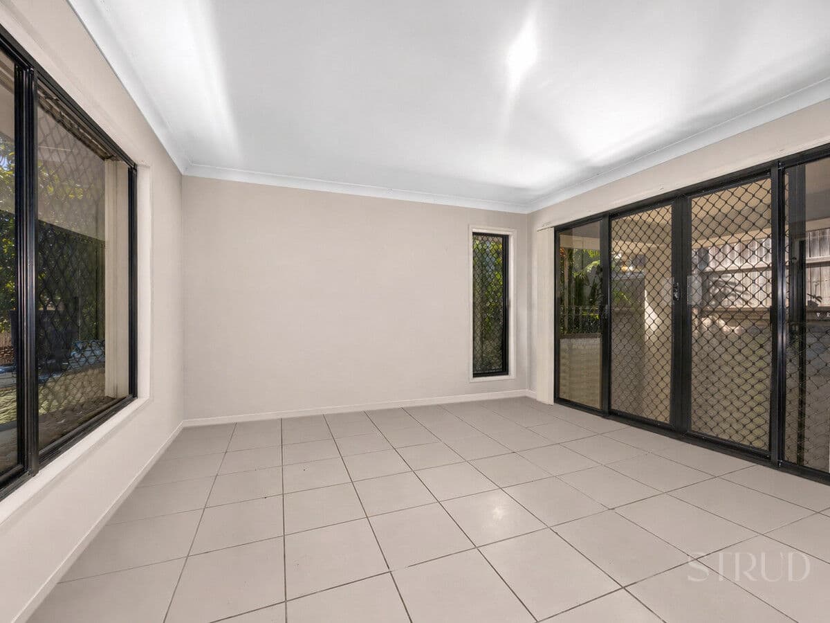 8 Hyde Avenue, Springfield Lakes QLD 4300, Springfield Lakes - Thumbnail 3
