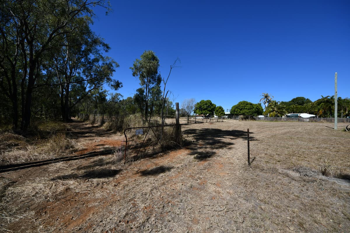 flat 1/2 acre block, Flat 1/2 Acre Block - Thumbnail 2