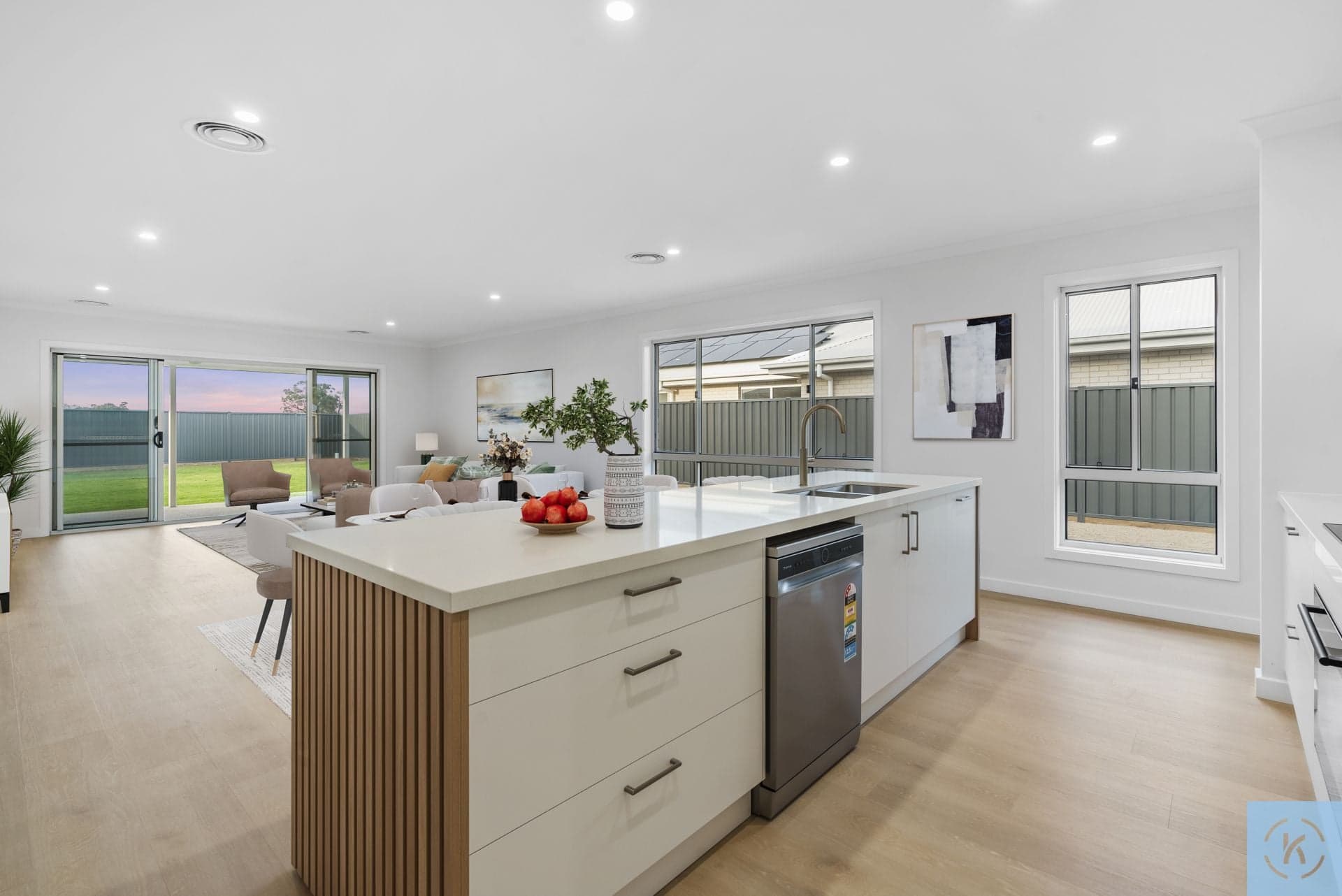112 Bruton Street Tocumwal NSW, Tocumwal - Thumbnail 3
