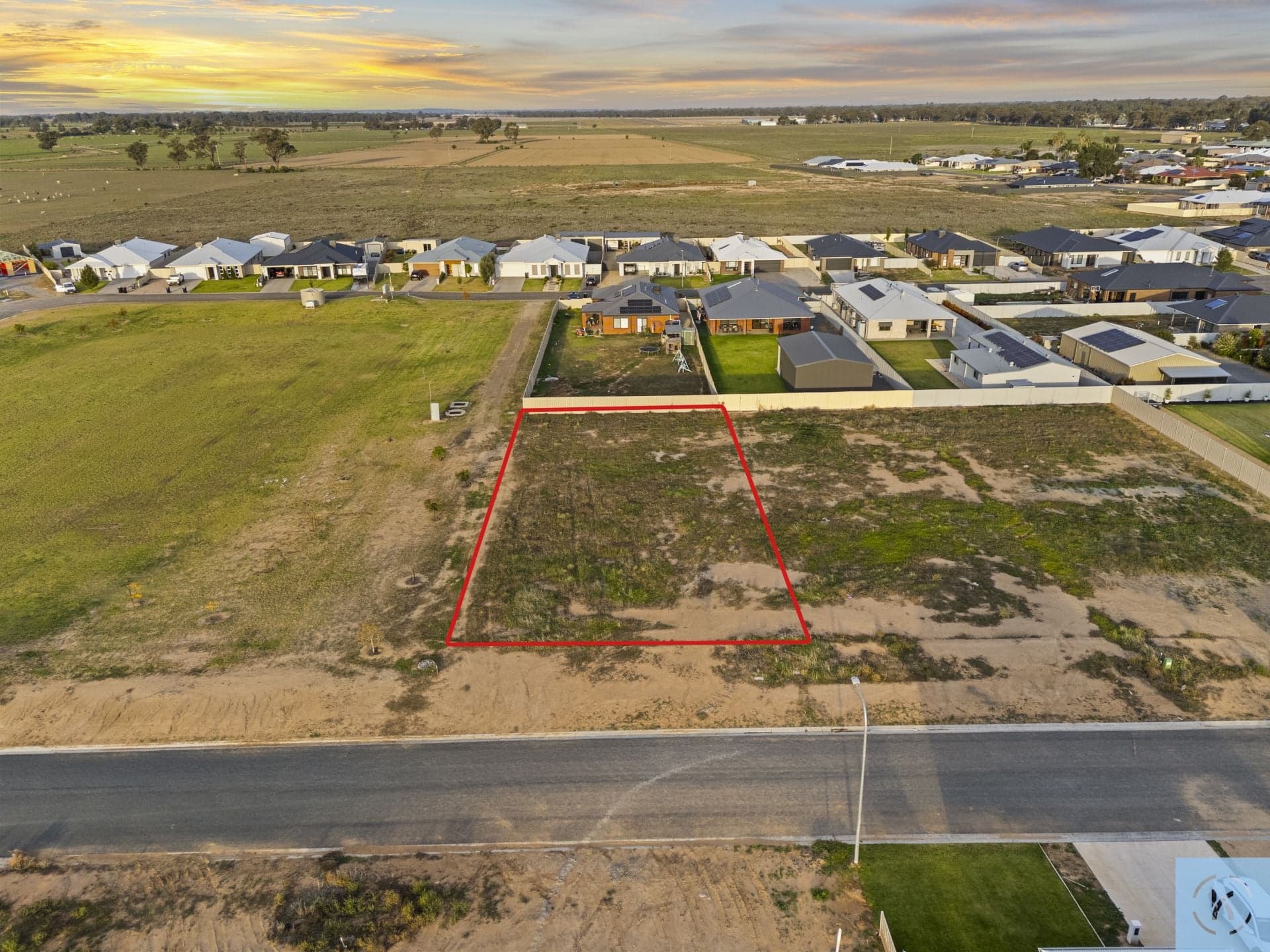 14 Allan Street Tocumwal NSW, Tocumwal - Thumbnail 3