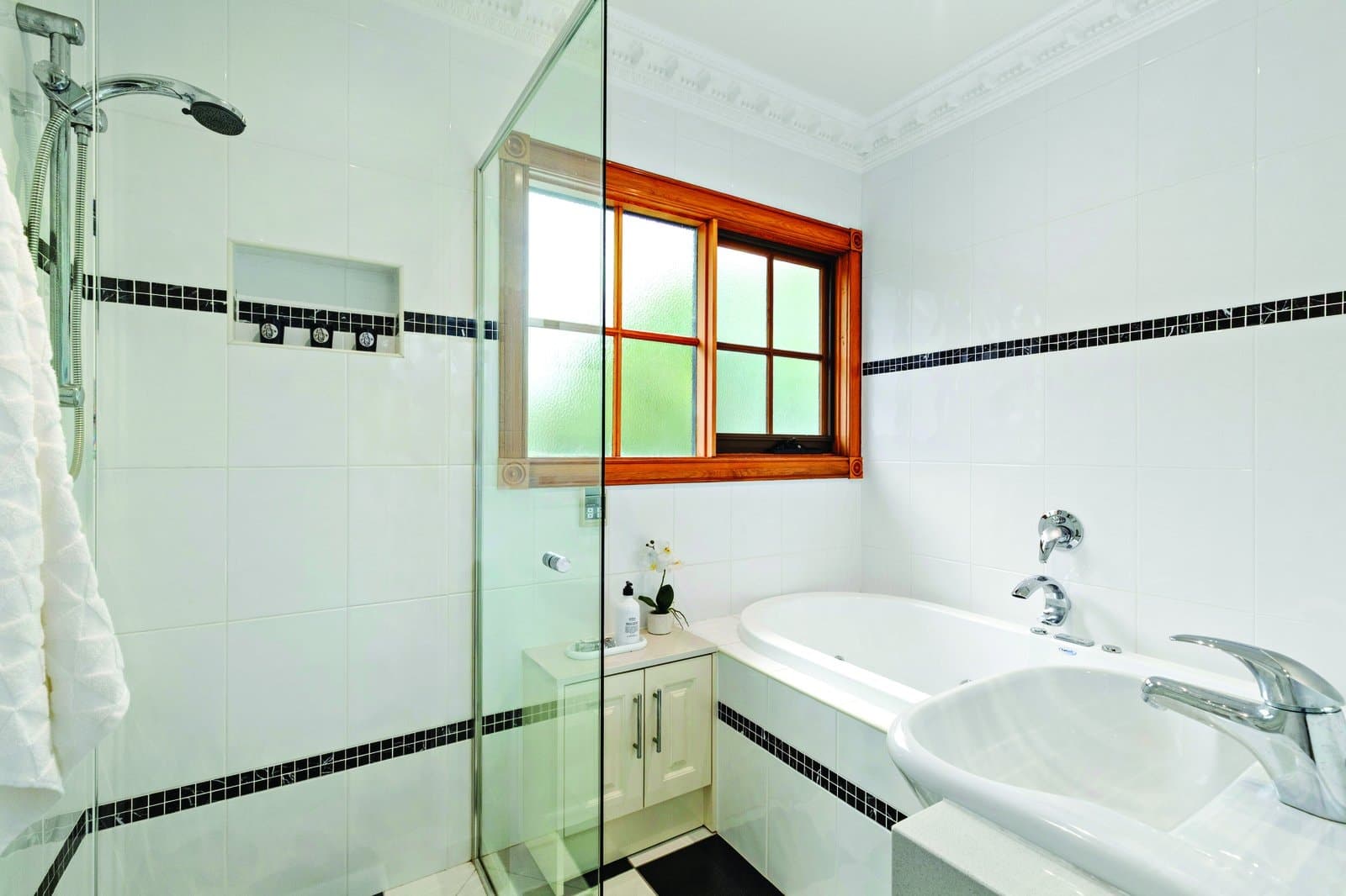 2/1 Gatis Street, Glen Iris - Thumbnail 6