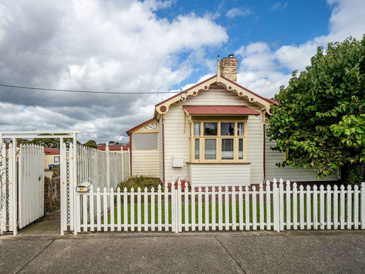 29-31 Elizabeth Street, DEVONPORT, Devonport - Thumbnail 2